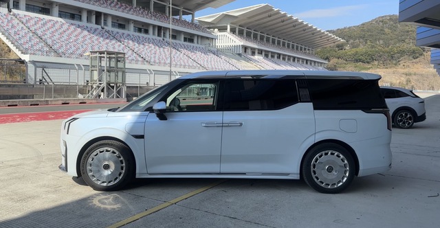 H&eacute; lộ thời điểm Zeekr mang xe điện hạng sang về Việt Nam - Ảnh 3.