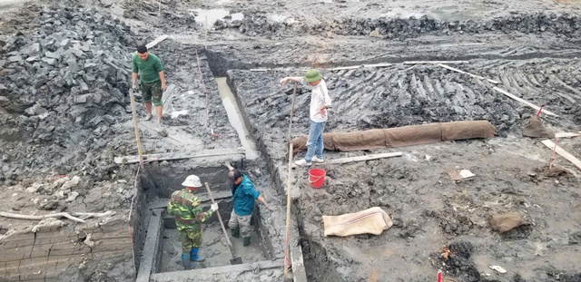 Ph&aacute;t hiện b&atilde;i cọc gỗ cổ trong khu di t&iacute;ch Đền Kiếp Bạc - Ảnh 3.