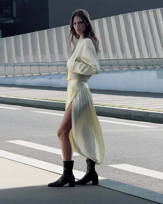 Diện trang phục đồng màu vừa sành điệu mà còn chẳng tốn thời gian phối đồ- Ảnh 2. Diện trang phục đồng màu vừa sành điệu mà còn chẳng tốn thời gian phối đồ- Ảnh 2.