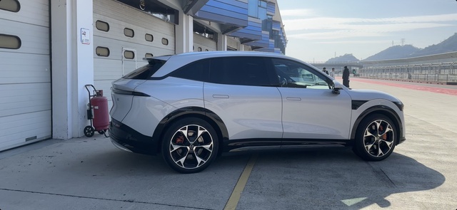 H&eacute; lộ thời điểm Zeekr mang xe điện hạng sang về Việt Nam - Ảnh 2.