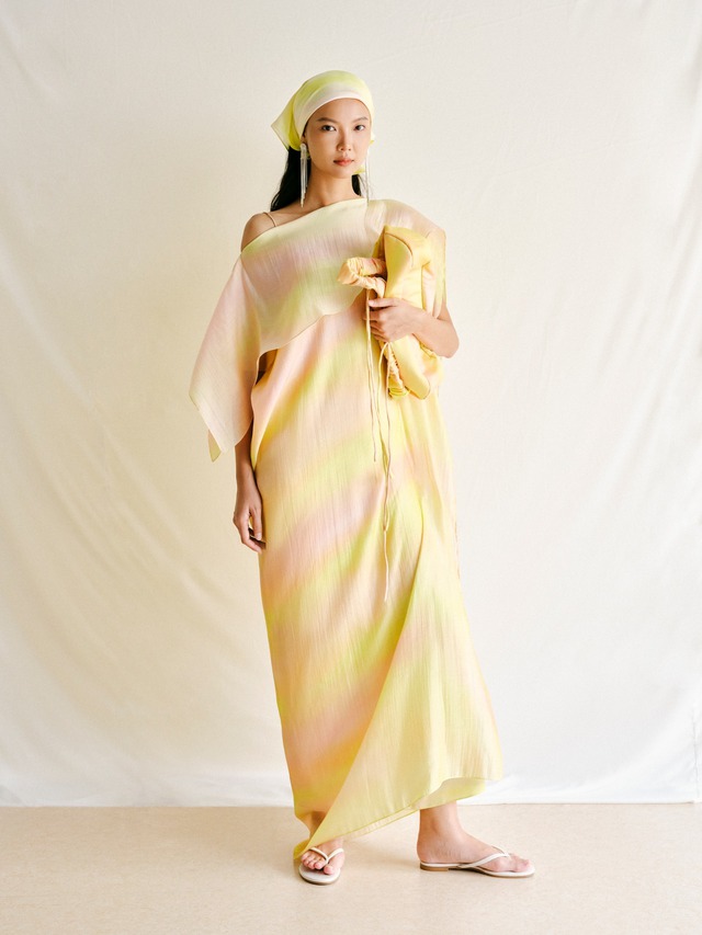 Sức hút từ trang phục loang màu, tạo 'bản sắc' đầy cá tính- Ảnh 5.