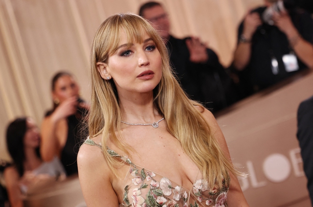 Jennifer Lawrence mất vai diễn v&agrave;o tay Margot Robbie v&igrave; 'kh&ocirc;ng đủ xinh đẹp'?- Ảnh 2.