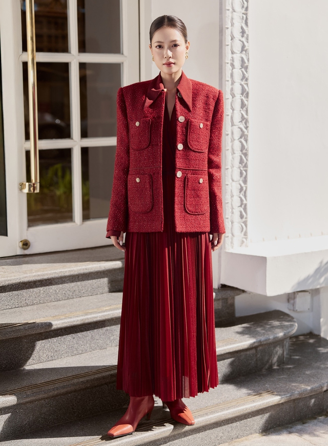 Váy dài và áo khoác tweed dáng ngắn, cặp đôi hoàn hảo cho những ngày cuối năm- Ảnh 8.