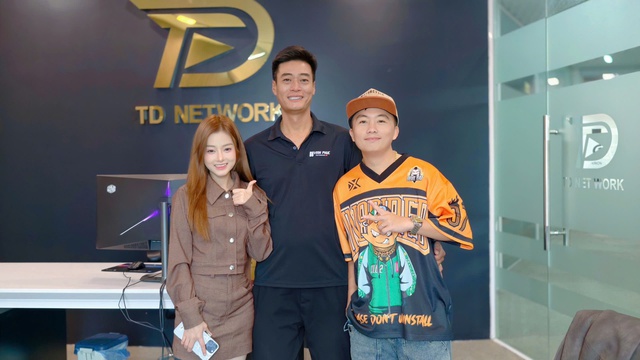 Khi c&aacute;c c&ocirc;ng ty &acirc;m nhạc t&igrave;m cơ hội cho nghệ sĩ underground - Ảnh 2.