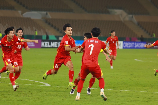 Từ &lsquo;cậu b&eacute;&rsquo; lận đận m&atilde;i mới trụ lại được CLB CAHN, đến người h&ugrave;ng của U.23 Việt Nam: Minh Ph&uacute;c!- Ảnh 2.