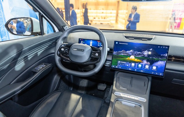 Xe Trung Quốc Omoda C7 trình làng khách Việt, giá cao hơn Mazda CX-5 gần 100 triệu- Ảnh 2. Xe Trung Quốc Omoda C7 trình làng khách Việt, giá cao hơn Mazda CX-5 gần 100 triệu- Ảnh 2.