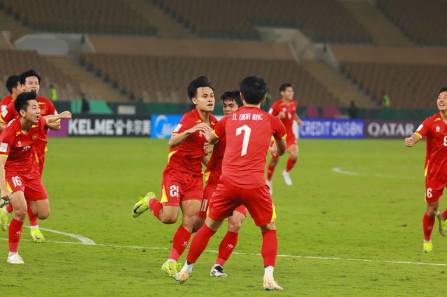Chuy&ecirc;n gia T&acirc;y &Aacute;: &lsquo;U.23 Việt Nam kh&ocirc;ng phải hiện tượng nhất thời, kh&ocirc;ng hề đ&aacute; kiểu ph&ocirc; trương&rsquo;- Ảnh 2.