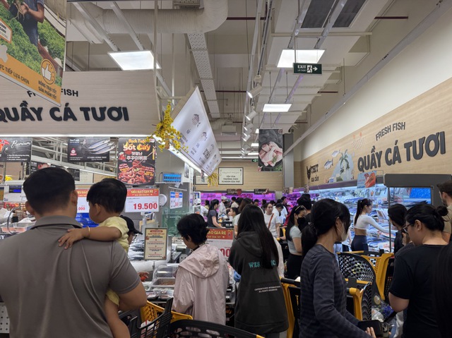 Siêu thị khi nào mở cửa lại? - Ảnh 1.