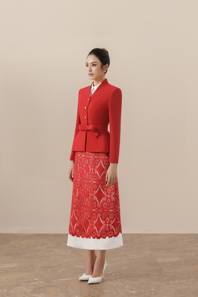 Chân váy dáng dài: Vẻ đẹp dịu dàng theo từng bước chân- Ảnh 2.