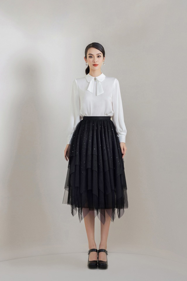 Chân váy dáng dài: Vẻ đẹp dịu dàng theo từng bước chân- Ảnh 3.