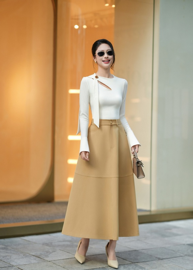 Chân váy dáng dài: Vẻ đẹp dịu dàng theo từng bước chân- Ảnh 5.