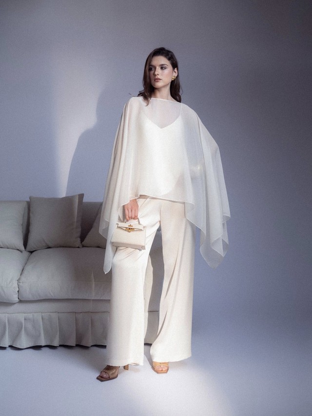 Lụa và taffeta - hai chất liệu định hình phong cách cao cấp- Ảnh 7.