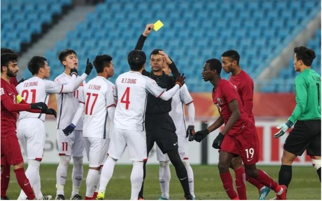Lộ danh t&iacute;nh trọng t&agrave;i &Uacute;c v&agrave; tổ VAR trận U.23 Việt Nam đấu Trung Quốc: Gương mặt th&acirc;n quen- Ảnh 2.