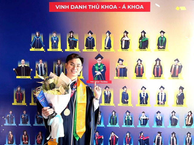 Gần 500 sinh vi&ecirc;n c&oacute; thu nhập 12-20 triệu đồng/th&aacute;ng từ khi chưa tốt nghiệp - Ảnh 3.