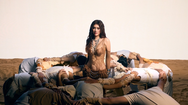 Người đẹp cao 1,82m từng thi Miss Cosmo Vietnam debut l&agrave;m ca sĩ - Ảnh 1.