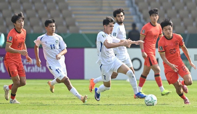 HLV Kim sẽ c&oacute; thay đổi quan trọng để thắng U.23 Trung Quốc, U.23 Việt Nam tập buổi cuối trước b&aacute;n kết - Ảnh 8.