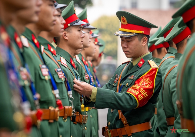 Đẩy mạnh x&acirc;y dựng Qu&acirc;n đội, củng cố quốc ph&ograve;ng, bảo vệ vững chắc Tổ quốc trong giai đoạn mới - Ảnh 3.