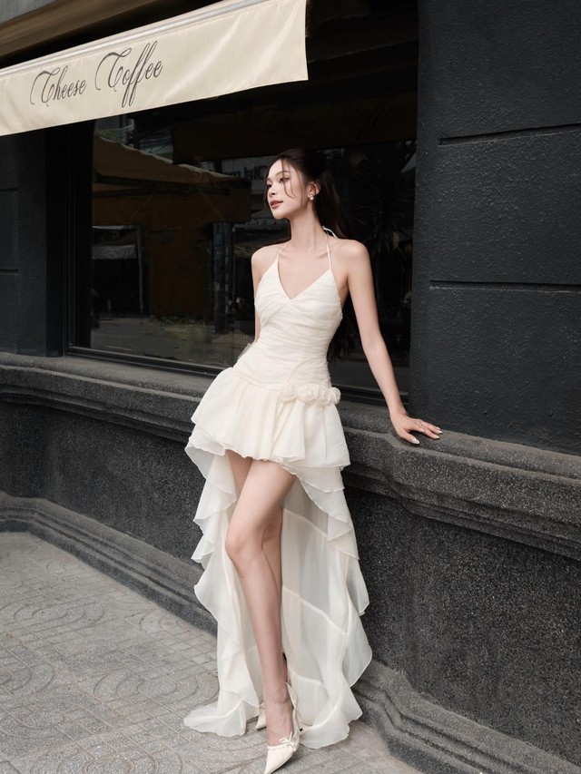 Chân dài miên man nhờ sự quyến rũ của váy mullet - Ảnh 8.