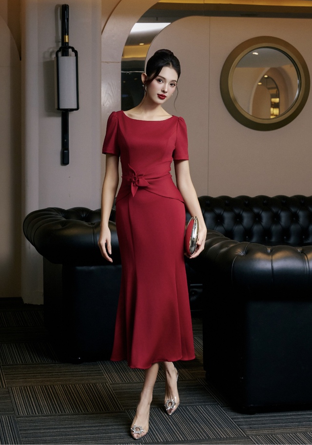 Đầm đuôi cá: Bí quyết tôn đường cong quyến rũ trong từng bước chân- Ảnh 8. Đầm đuôi cá: Bí quyết tôn đường cong quyến rũ trong từng bước chân- Ảnh 8.