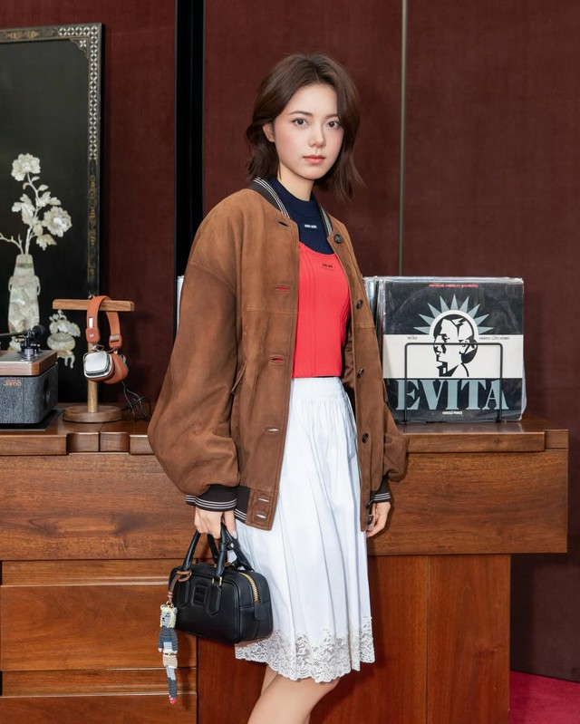 Năm mẫu áo khoác đa năng cho mùa xuân - Ảnh 7.