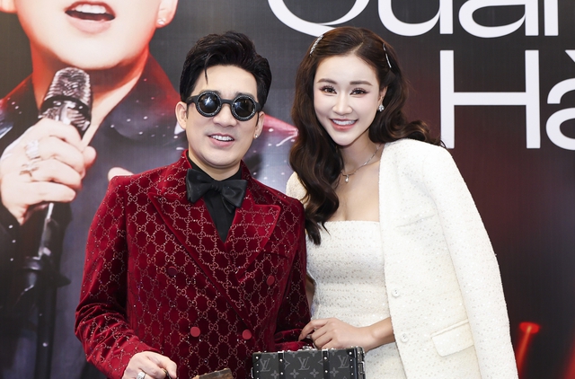 Cuộc sống của ca sĩ Quang H&agrave; ở tuổi 45 - Ảnh 1.