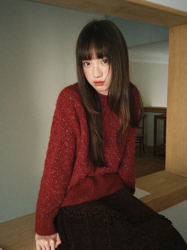 Áo len mặc ngoài váy, diện lúc nào cũng đẹp, dịu dàng mà lại ấm áp- Ảnh 4.