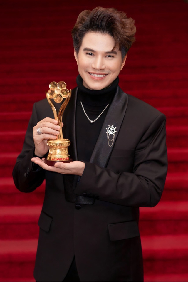 Niềm hạnh ph&uacute;c của MC Vũ Mạnh Cường - Ảnh 2.