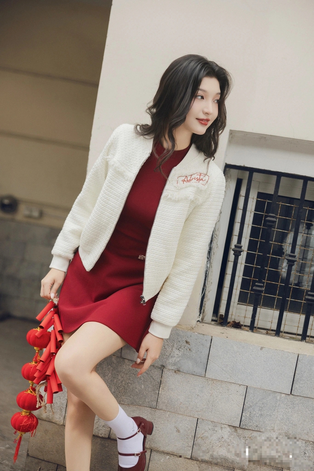 Năm mẫu áo khoác đa năng cho mùa xuân - Ảnh 3.