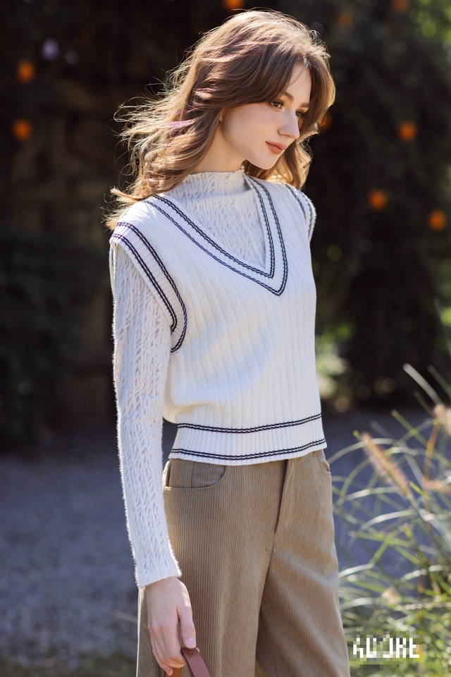 Muôn kiểu phối đồ nhiều lớp, mỏng nhẹ mà sang chảnh cho tiết trời mùa xuân - Ảnh 1.