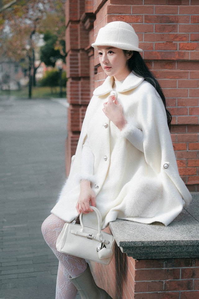 Năm mẫu áo khoác đa năng cho mùa xuân - Ảnh 2.