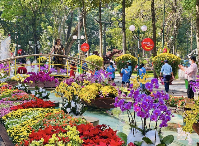 Hội hoa xu&acirc;n, chợ hoa Tết B&iacute;nh Ngọ ở TP.HCM c&oacute; g&igrave; đặc biệt?- Ảnh 1.