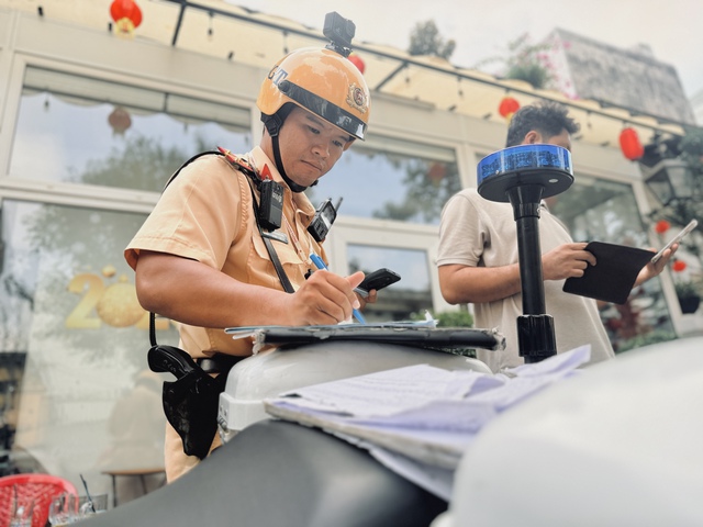 &Ocirc; t&ocirc; bị phạt 118,5 triệu tr&ecirc;n cao tốc: Tiền đ&oacute;ng phạt c&oacute; thể thấp hơn - Ảnh 3.