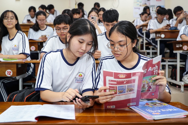 Tuyển sinh ĐH 2026: Mức điểm cộng chứng chỉ IELTS nên thế nào? - Ảnh 2.