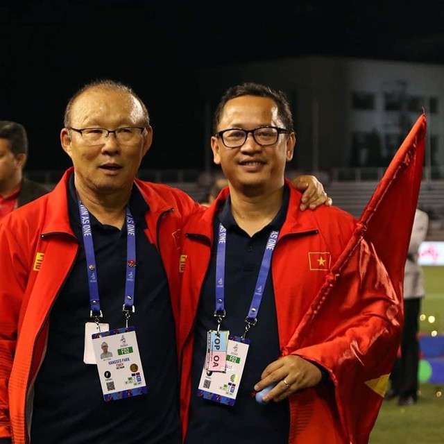 HLV Park Hang-seo v&agrave; Kim Sang-sik thăng hoa rực rỡ ở Việt Nam, h&atilde;y nghe nh&acirc;n vật đặc biệt ph&acirc;n t&iacute;ch&hellip;- Ảnh 1.