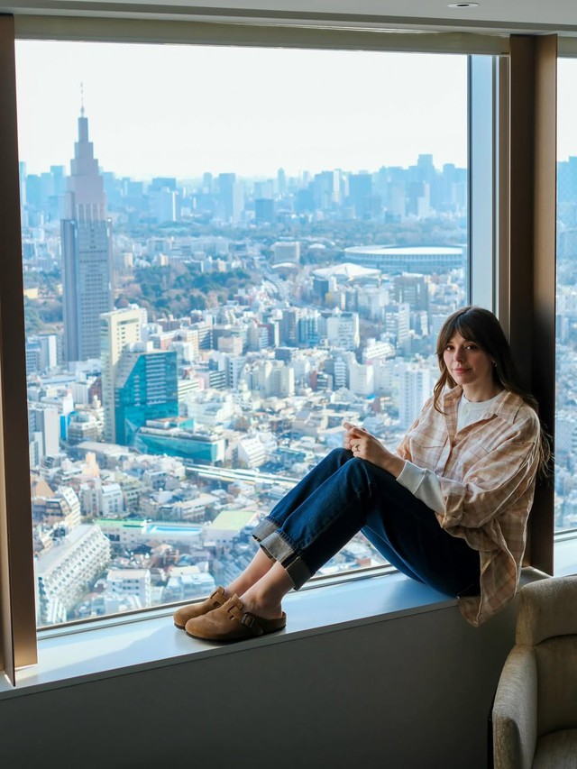 Quần jeans và sơ mi, đẹp xuất sắc để đi chơi và đi làm- Ảnh 9. Quần jeans và sơ mi, đẹp xuất sắc để đi chơi và đi làm- Ảnh 9.