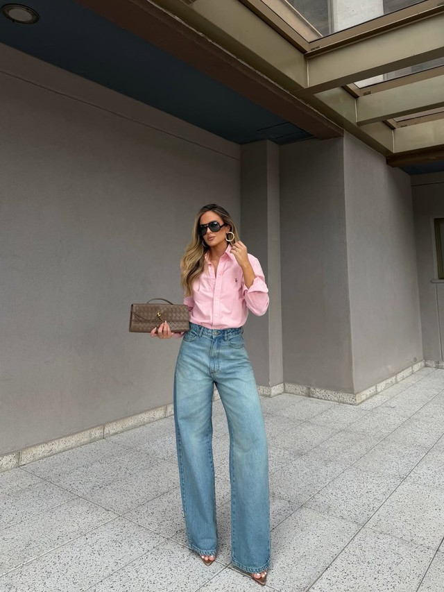 Quần jeans và sơ mi, đẹp xuất sắc để đi chơi và đi làm- Ảnh 3. Quần jeans và sơ mi, đẹp xuất sắc để đi chơi và đi làm- Ảnh 3.