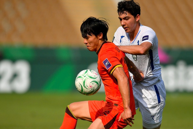 Chuy&ecirc;n gia Trung Quốc tiết lộ hậu trường đội U.23: &lsquo;C&aacute;ch ly với b&ecirc;n ngo&agrave;i, bảo mật th&ocirc;ng tin tối đa&rsquo;- Ảnh 1.