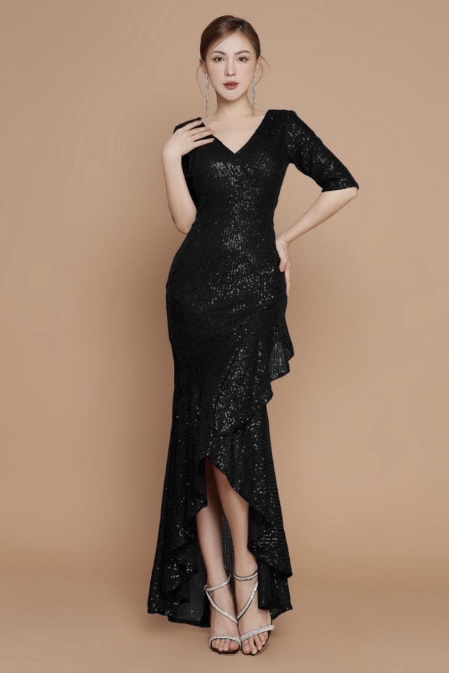 Váy đuôi tôm dáng dài khắc họa trọn vẹn khí chất kiêu sa- Ảnh 6.