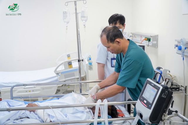 Trực thăng bay cấp cứu ngư d&acirc;n ở đặc khu Trường Sa ng&agrave;y đầu năm 2026- Ảnh 3.