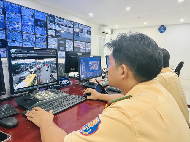 CSGT TP.HCM cảnh b&aacute;o khẩn nguy&ecirc;n nh&acirc;n tai nạn do người l&aacute;i xe 'qu&aacute; tự tin'- Ảnh 3.