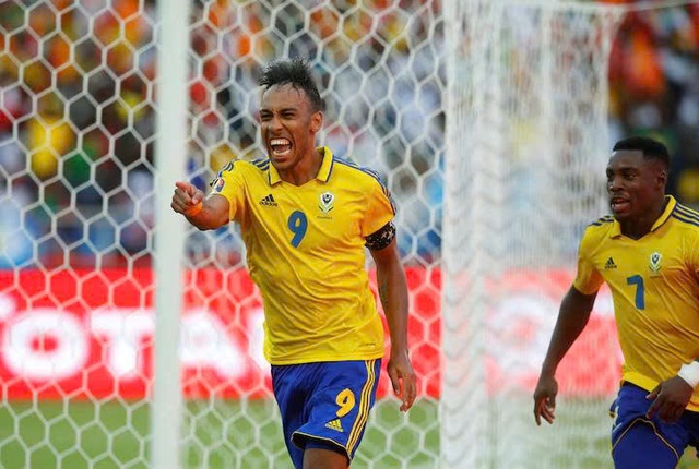 Ch&iacute;nh phủ Gabon đ&igrave;nh chỉ đội tuyển sau m&agrave;n tr&igrave;nh diễn 'xấu hổ', FIFA sẽ v&agrave;o cuộc?- Ảnh 1.