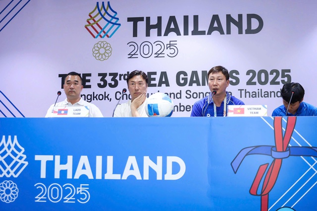 Bại tướng của Kim Sang-sik chia tay đội tuyển v&agrave; U.23 L&agrave;o, chưa lộ diện người tr&aacute;m chỗ- Ảnh 3.