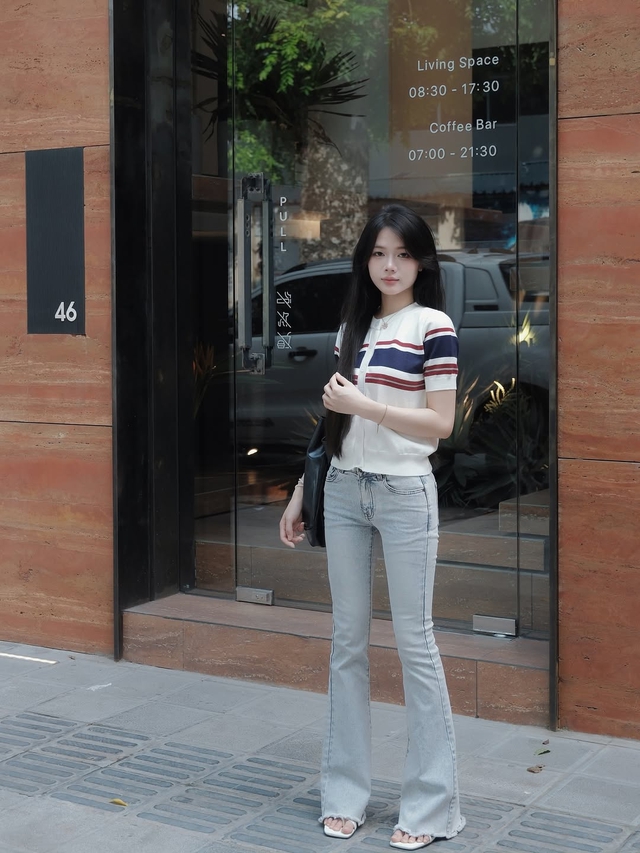 Không phải skinny, quần jeans ống loe mới là lựa chọn của nàng sành mặc- Ảnh 4.