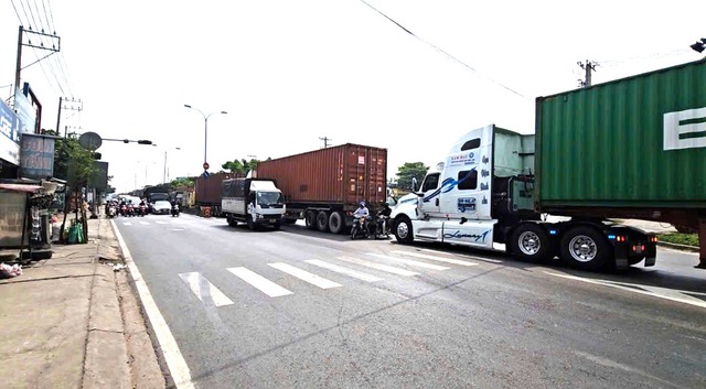 Đường Trần Văn Giàu ùn tắc do gỡ đèn ưu tiên: Cơ quan chức năng lên tiếng - Ảnh 5.