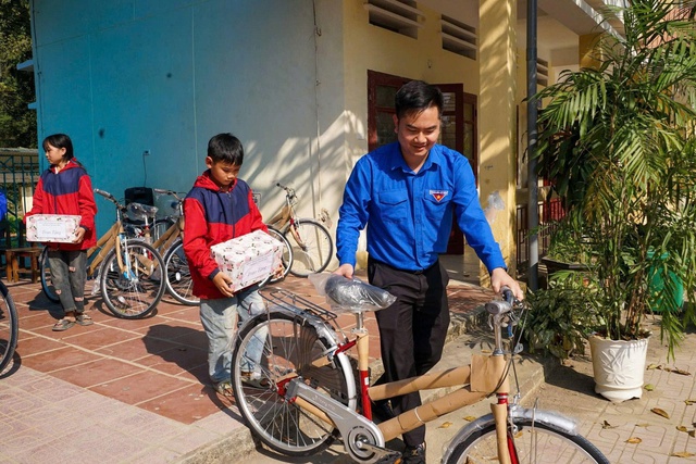 H&agrave;nh tr&igrave;nh gi&uacute;p trẻ em miền n&uacute;i c&oacute; cuộc sống đủ đầy, tốt đẹp hơn- Ảnh 1.