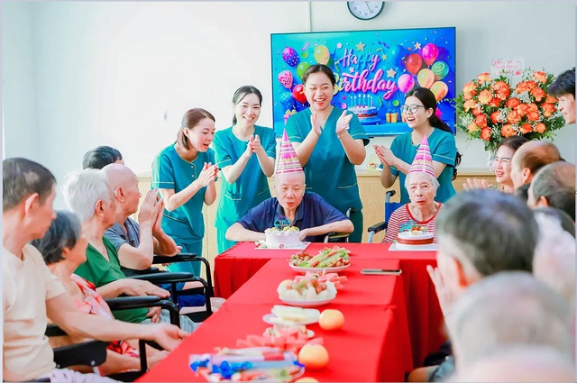 Người gi&agrave; v&agrave; dưỡng l&atilde;o: Ai rồi cũng&hellip; gi&agrave; - Ảnh 4.