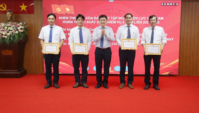 - Ảnh 4. - Ảnh 4.