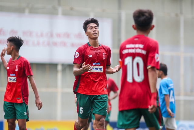 Trường ĐH C&ocirc;ng nghệ Đồng Nai 1-0 Trường ĐH N&ocirc;ng L&acirc;m TP.HCM: Suất play-off thuyết phục - Ảnh 3.