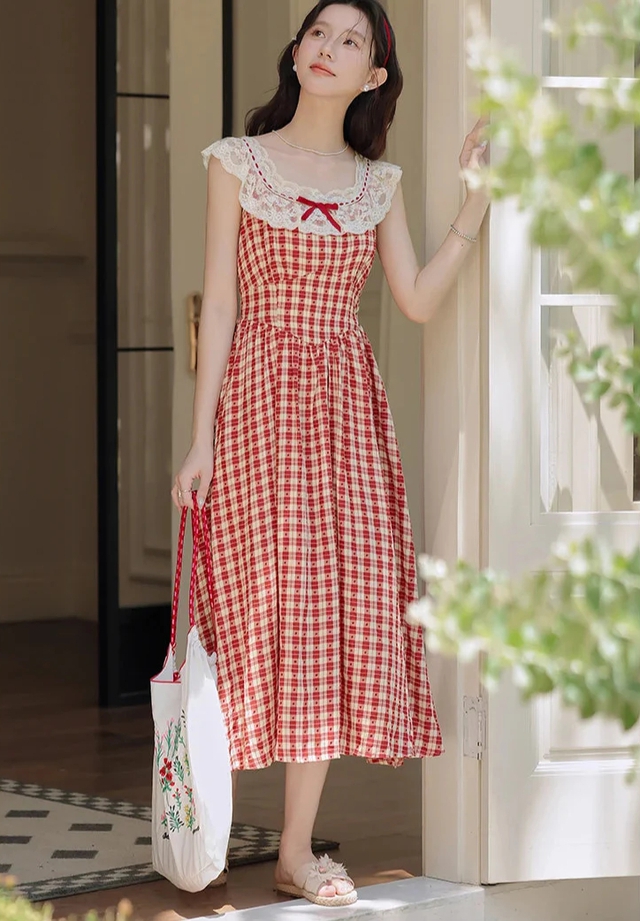 Váy ca rô dáng dài cổ điển cho phái đẹp thêm quyến rũ - Ảnh 6. Váy ca rô dáng dài cổ điển cho phái đẹp thêm quyến rũ - Ảnh 6.