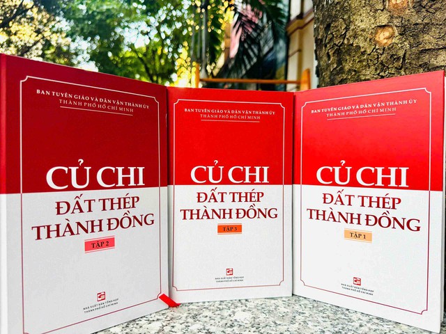 TP.HCM c&ocirc;ng bố bộ s&aacute;ch 'Củ Chi - đất th&eacute;p th&agrave;nh đồng'- Ảnh 1.